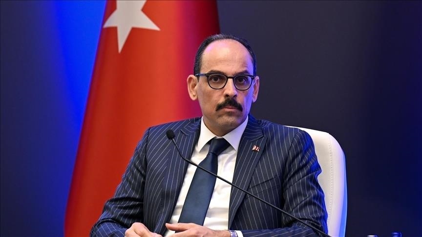 رئيس الاستخبارات التركية يبحث مع قادة حماس محادثات وقف إطلاق النار في غزة